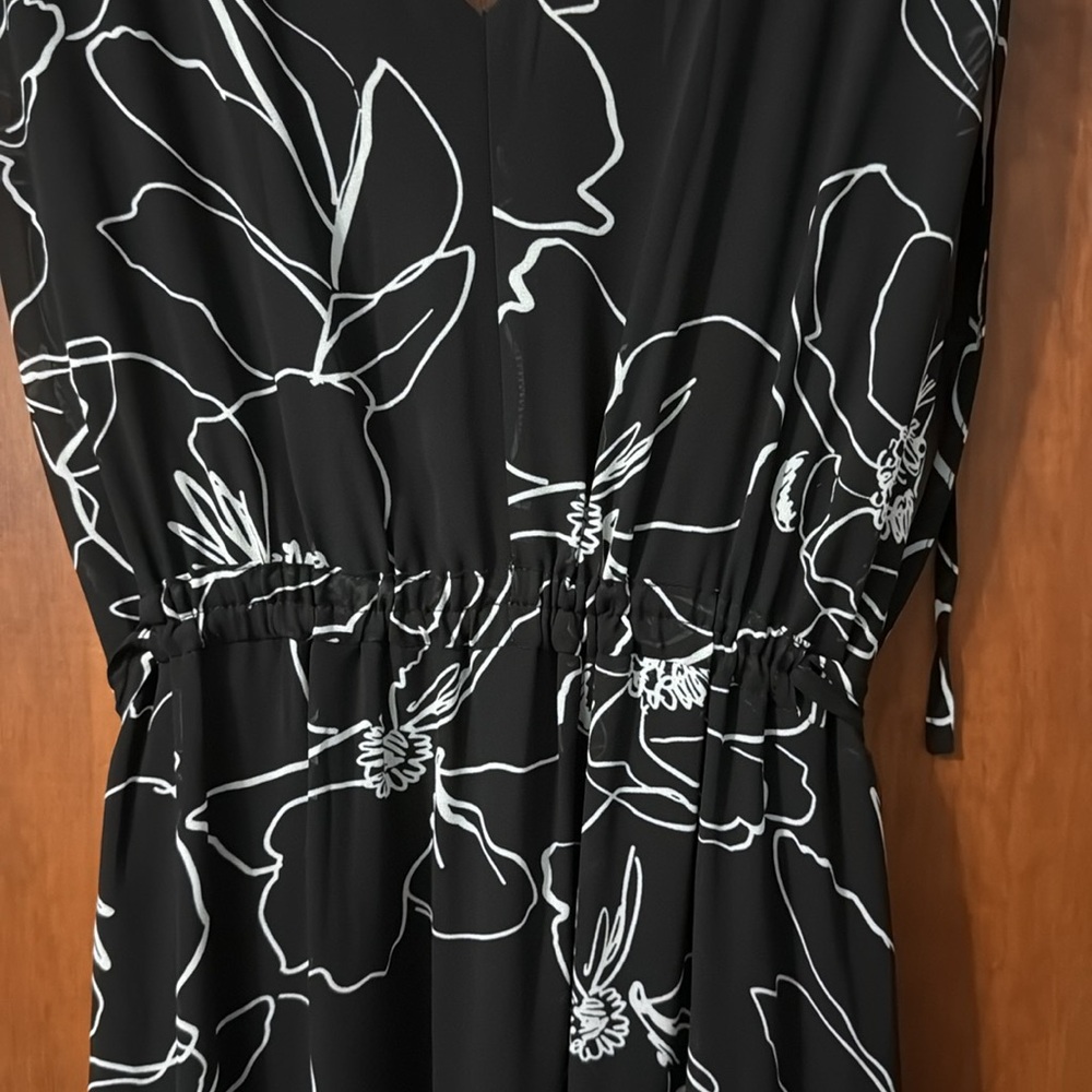 Black and white Maxi dress - Picture 8 of 12
